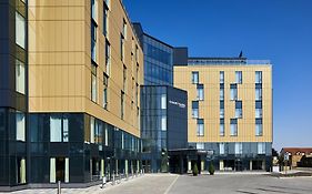 Courtyard By Marriott London Heathrow Airport